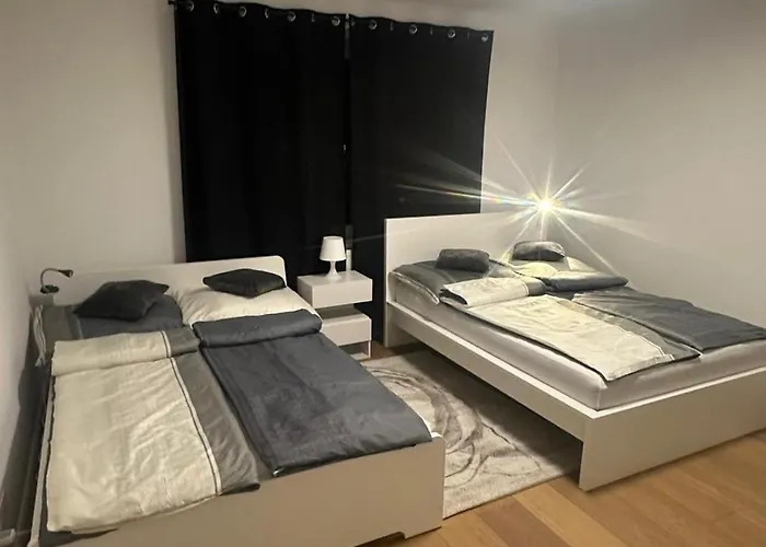 Spacious With Free Parking * Wien
