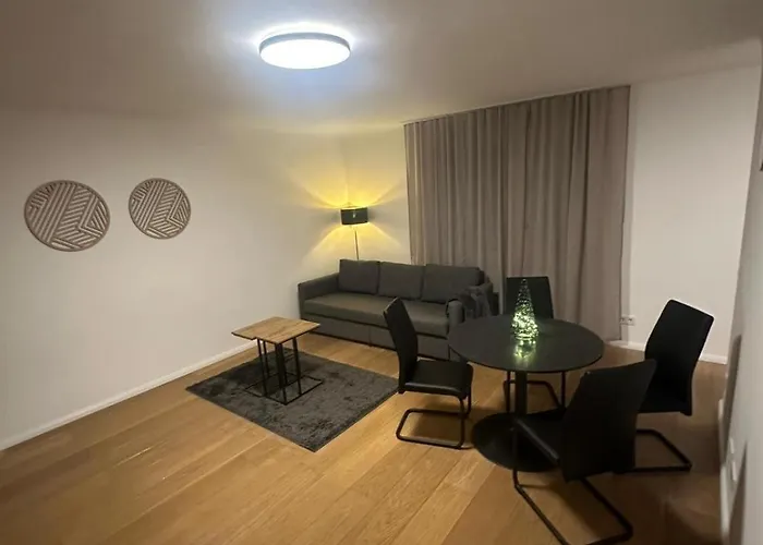 Spacious With Free Parking Apartment Wien