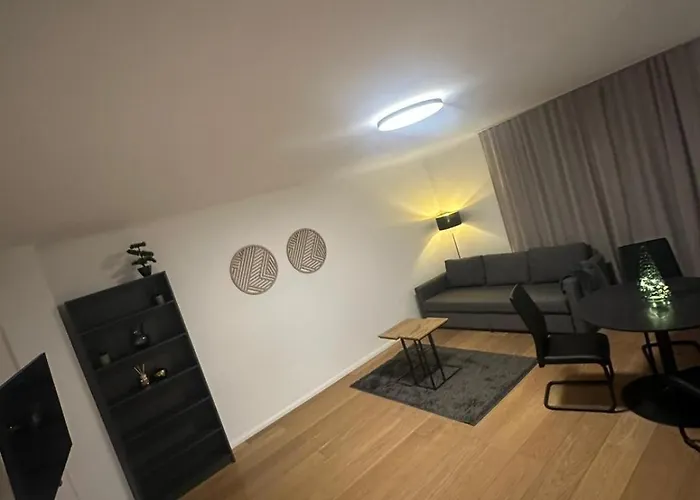 Apartment Spacious With Free Parking