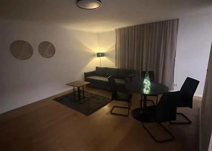 Spacious With Free Parking * Wien
