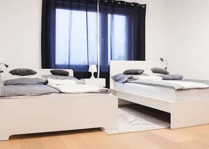 Apartment Spacious With Free Parking *