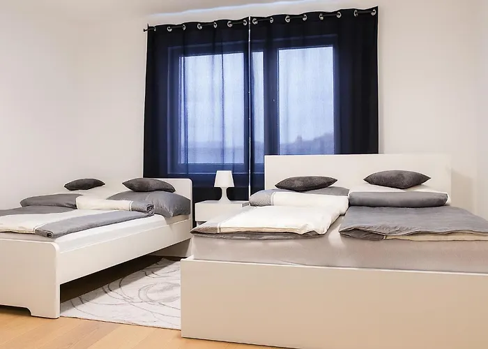 Spacious With Free Parking Apartment Wien